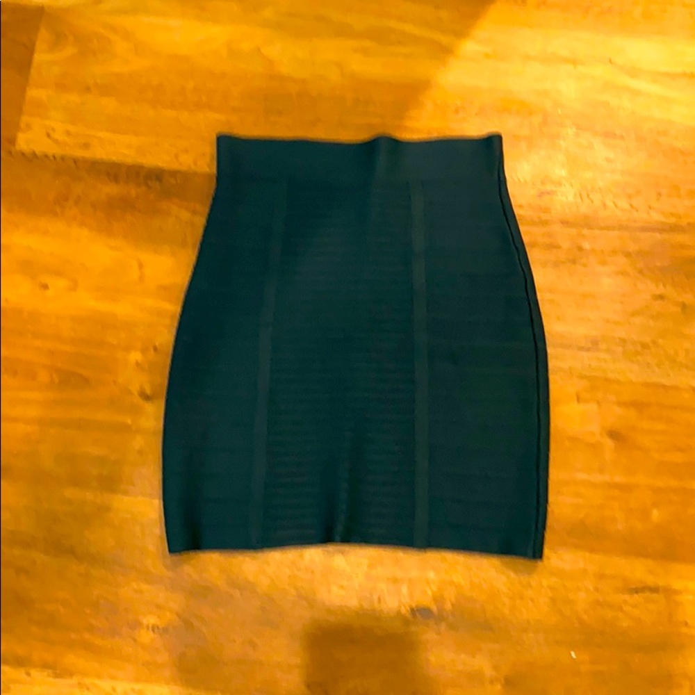 Bcbg Maxazria fitted bandage green skirt